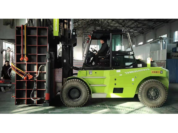搬運叉車